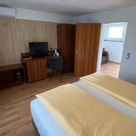 Szálloda Zum Ziel Bei Basel 3*